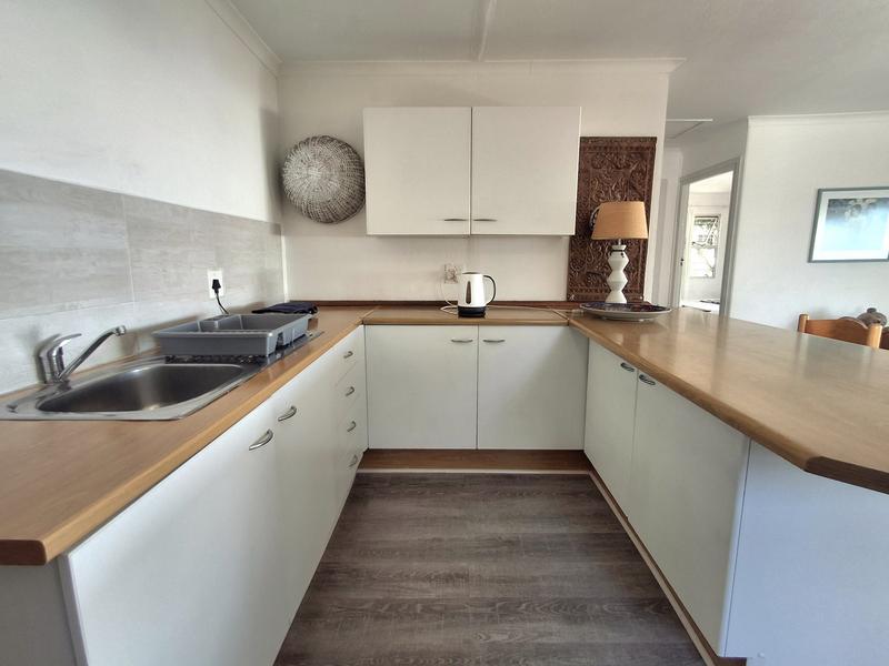 2 Bedroom Property for Sale in Hannasbaai Western Cape